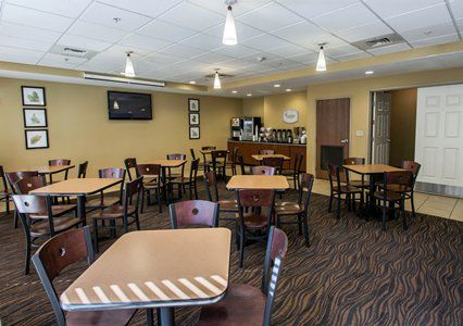 Holiday Express & Suites. By Ihg Fleming Island